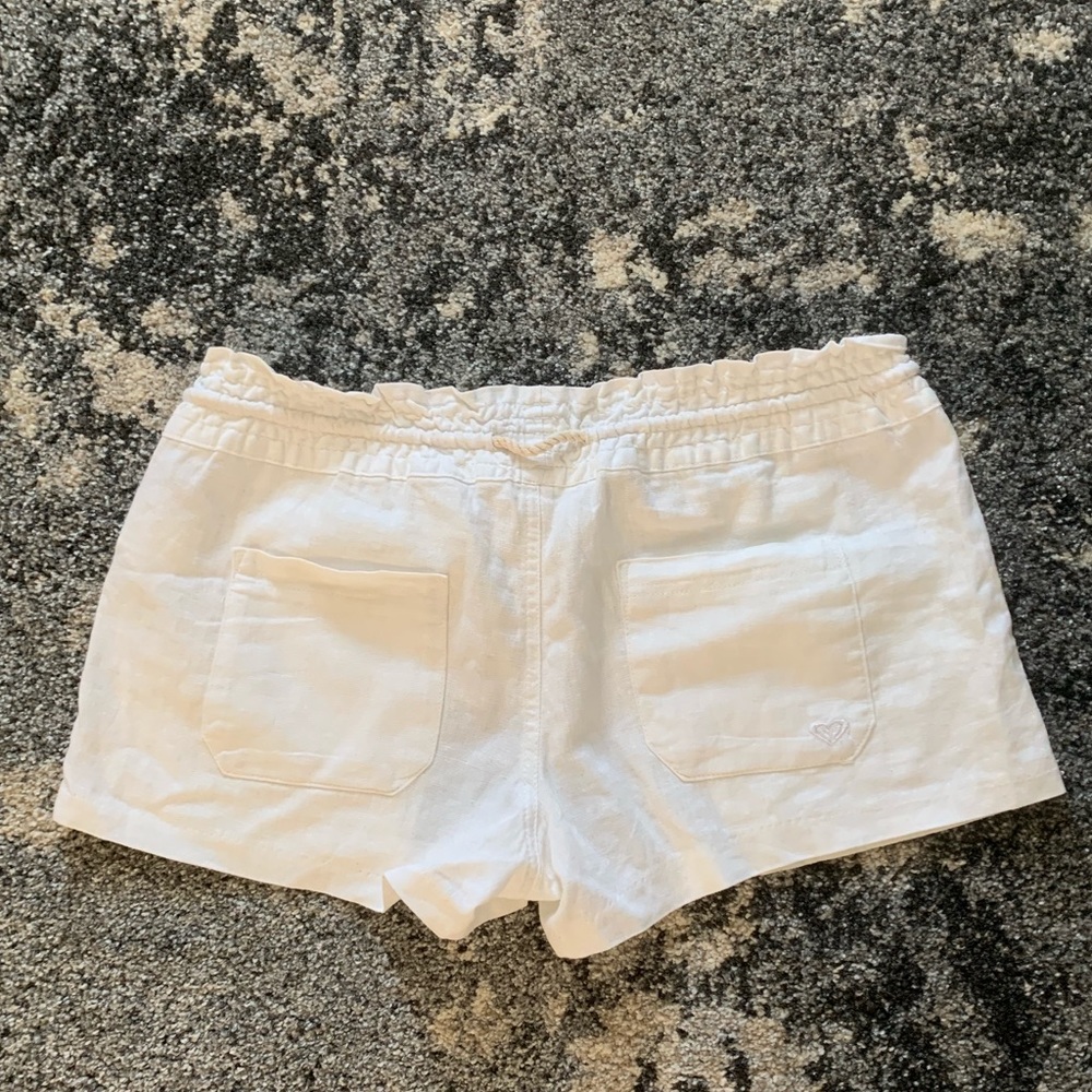 Women’s Roxy Linen Shorts - Picture 3 of 6